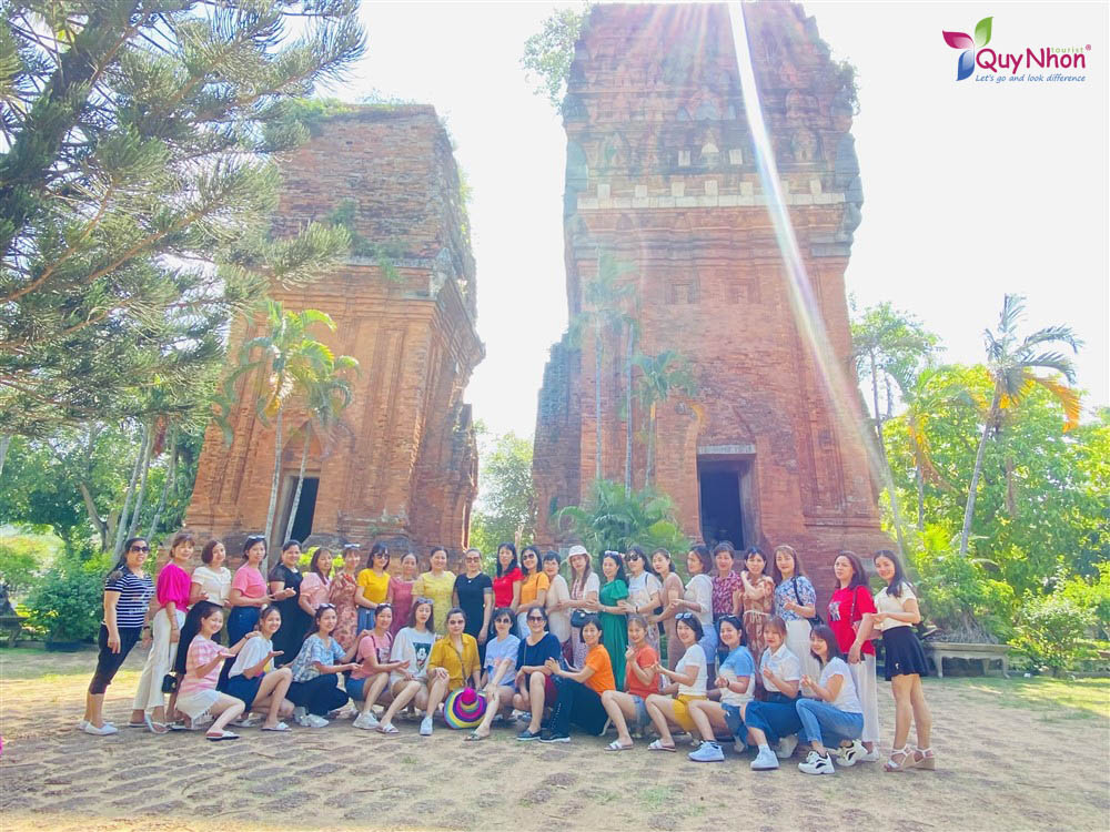 Tour Quy Nhơn - Phú Yên 4 ngày 3 đêm - Trường Mầm non Đông Thọ - Quy Nhơn Tourist
