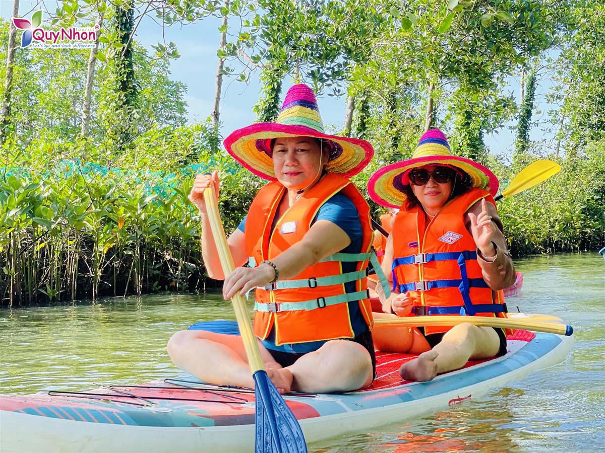 Dao Thi Xuan Lan - Tour Cồn Chim - Tiểu chủng viện Làng Sông - Quy Nhơn Tourist