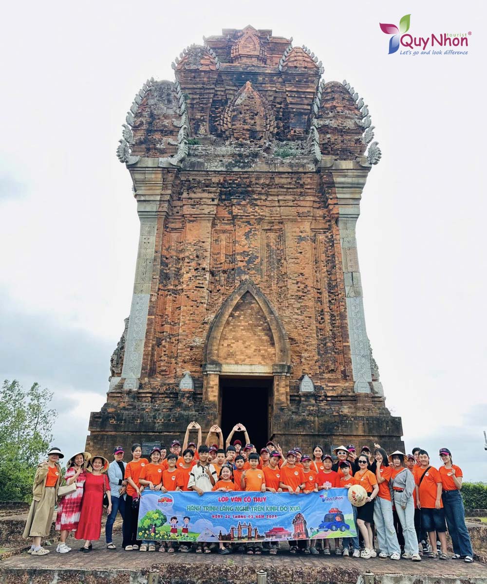 Lớp văn cô Thuý - Tour học sinh trải nghiệm làng nghề Bình Định 1 ngày - Quy Nhơn Tourist