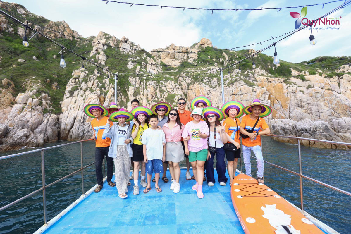 Tour Team building Vĩnh Hy - Ninh Chữ - Nic Group - Quy Nhơn Tourist