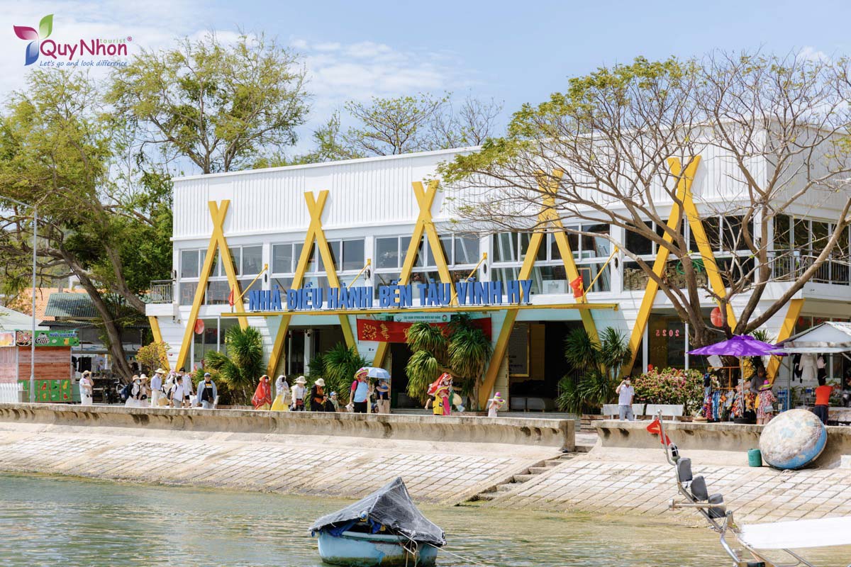 Trường Đại học Công nghệ Miền Đông - Tour Ninh Chữ - Vịnh Vĩnh Hy - Tanyoli - Quy Nhơn Tourist