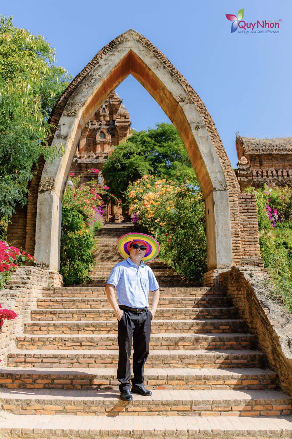 Trường Đại học Công nghệ Miền Đông - Tour Ninh Chữ - Vịnh Vĩnh Hy - Tanyoli - Quy Nhơn Tourist