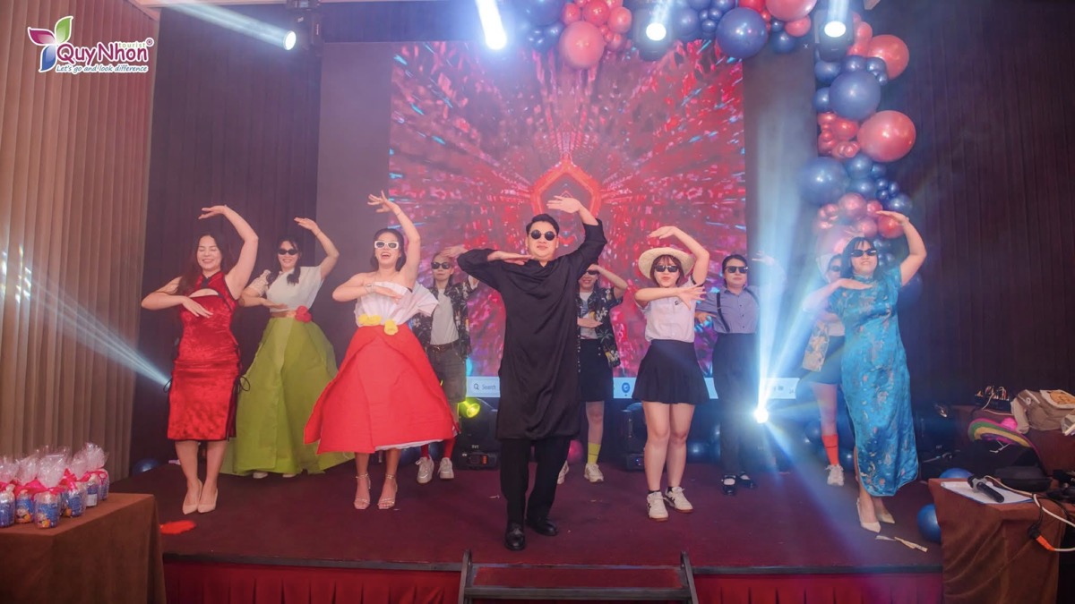 Year End Party 2025 Quy Nhơn Tourist - Đêm giáng sinh ý nghĩa